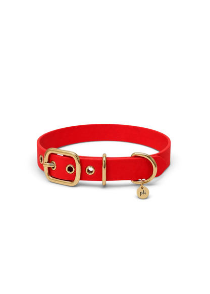 Collier réglable pour chien haut de gamme en Biothane rouge Big Kiss fait main par PLI Paris.