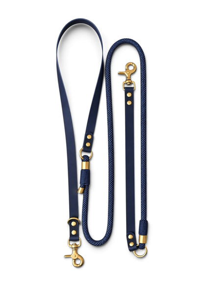 Laisse multi-positions pour chien en Biothane et paracorde bleu marine Billy Jean par la marque française PLI Paris.