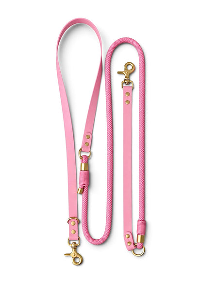 Laisse multi-positions pour chien en Biothane et paracorde rose Sweet Candy par la marque française PLI Paris.